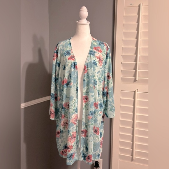 Catherine's Women's Floral Print Cardigan Sweater Topper NWT Size 3X 26-28W - Picture 1 of 7